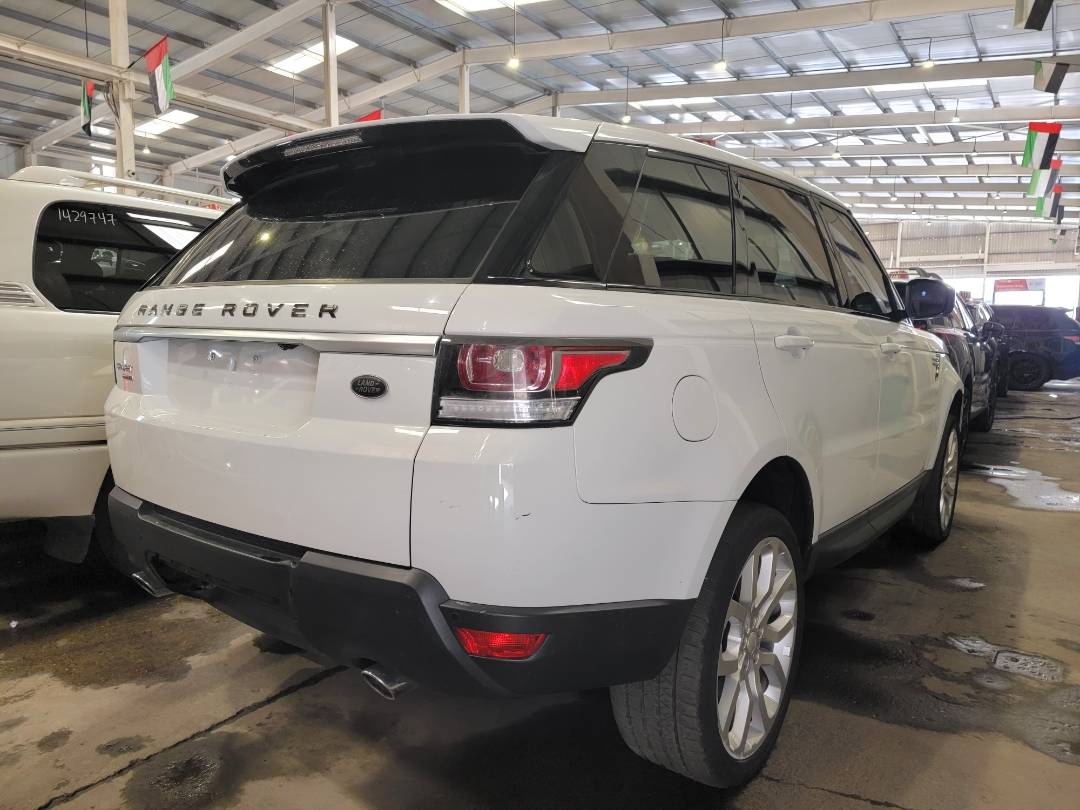2014 LAND ROVER RANGE ROVER SPORT — 67265 Miles — Lot EA353003 — Main - Marhaba Auctions Used Cars - Image 4