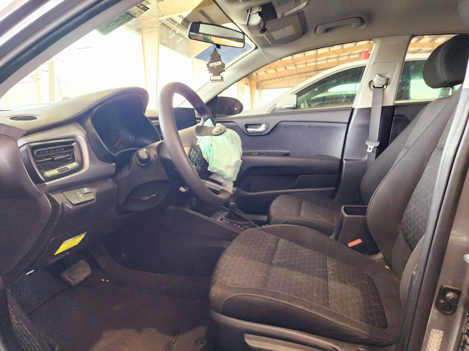 2021 KIA RIO — 86280 Miles — Lot D9ME385434 — Souq - Marhaba Auctions Used Cars - Image 8