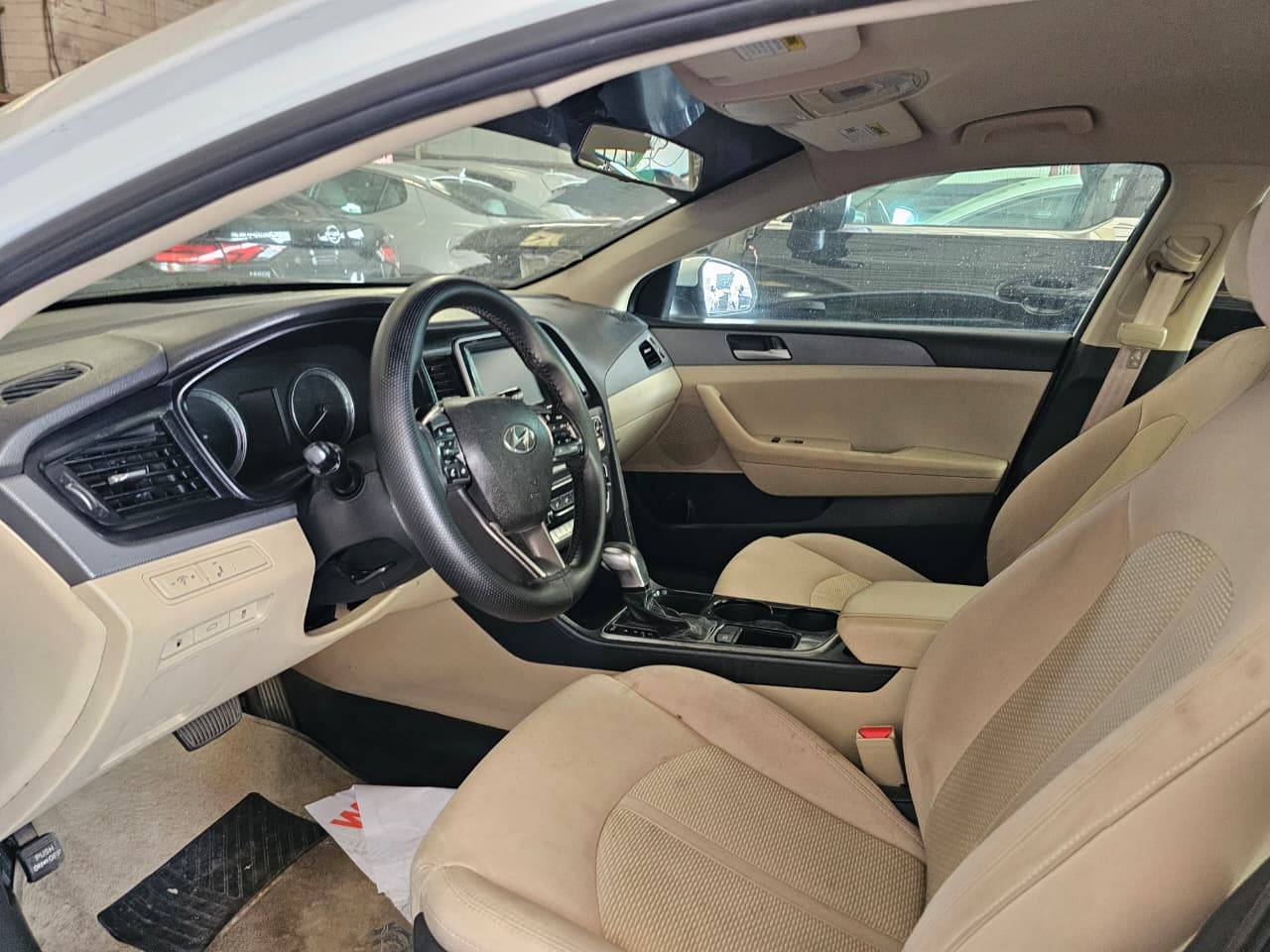 2018 HYUNDAI SONATA — 123404 Miles — Lot JH597781 — Main - Marhaba Auctions Used Cars - Image 8