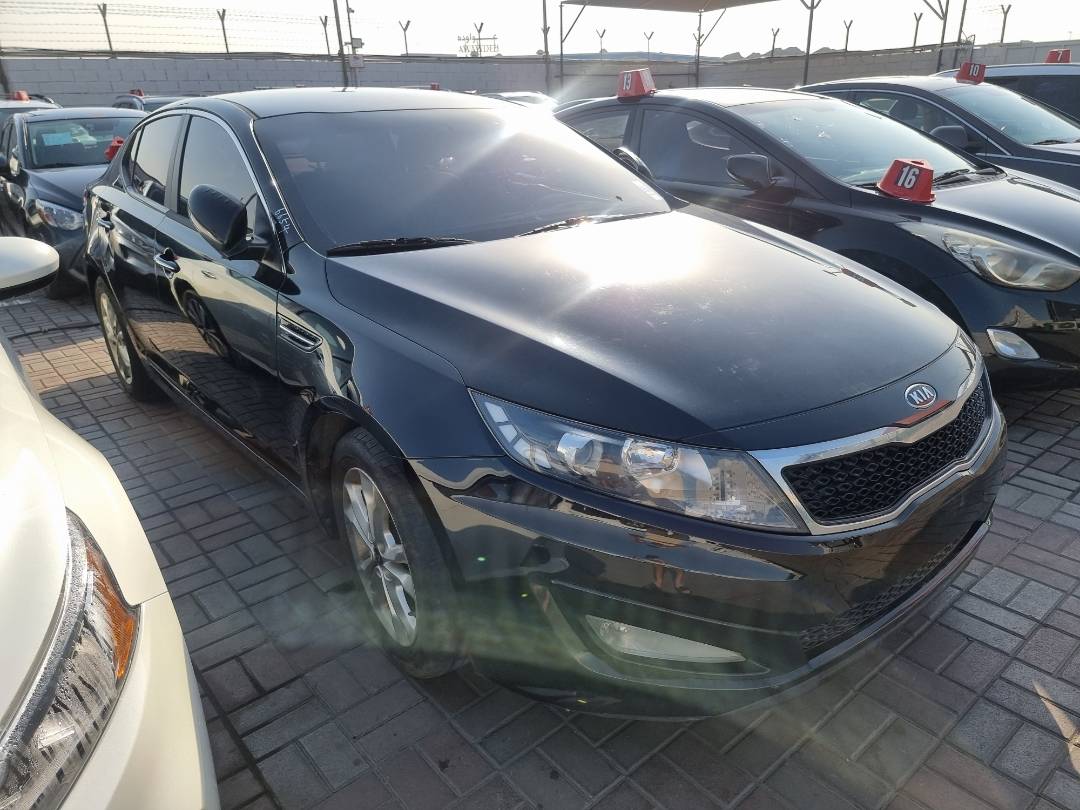 2011 KIA K5 — 258023 KM — Lot 125478 — Main - Marhaba Auctions Used Cars - Image 3