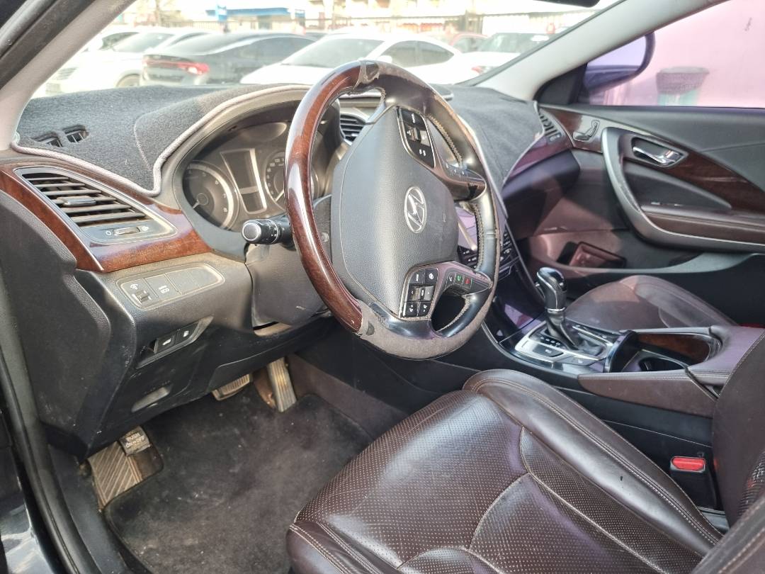 HYUNDAI GRANDEUR 2011 - Marhaba Auction Used Cars - Image 8