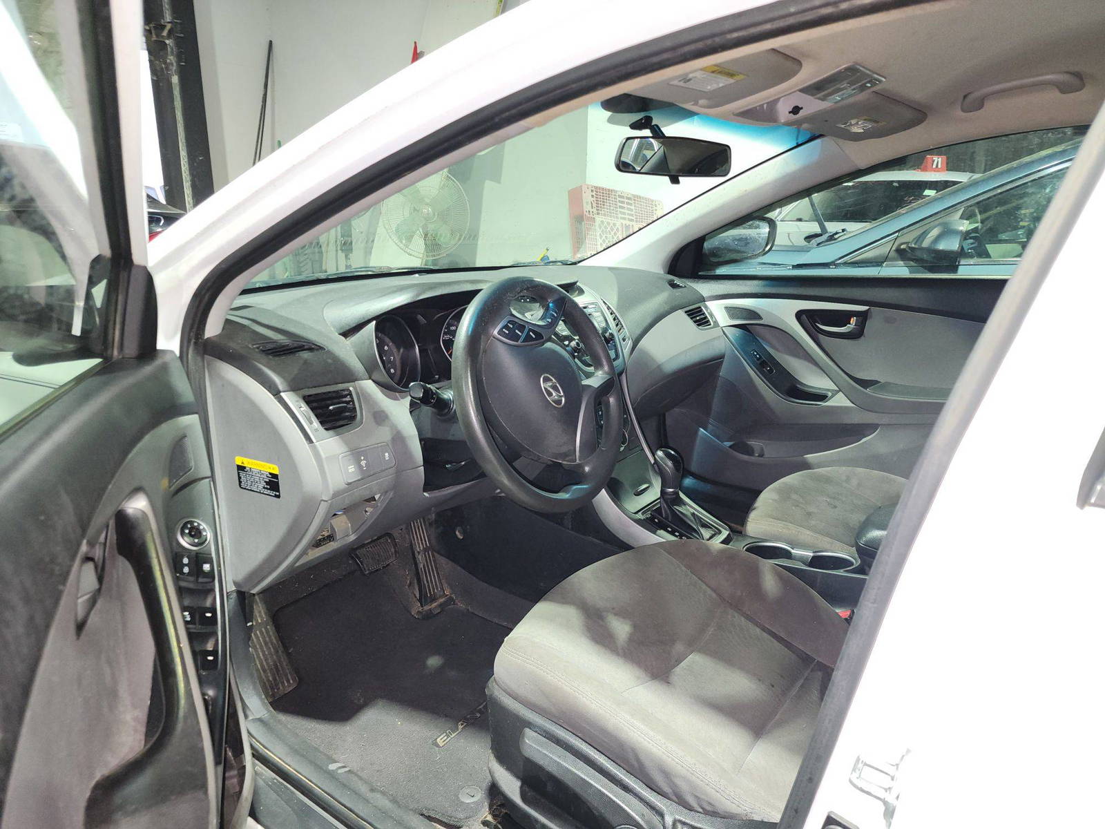 2015 HYUNDAI ELANTRA — 132960 Miles — Lot 80317904 — Al Quoz - Marhaba Auctions Used Cars - Image 9