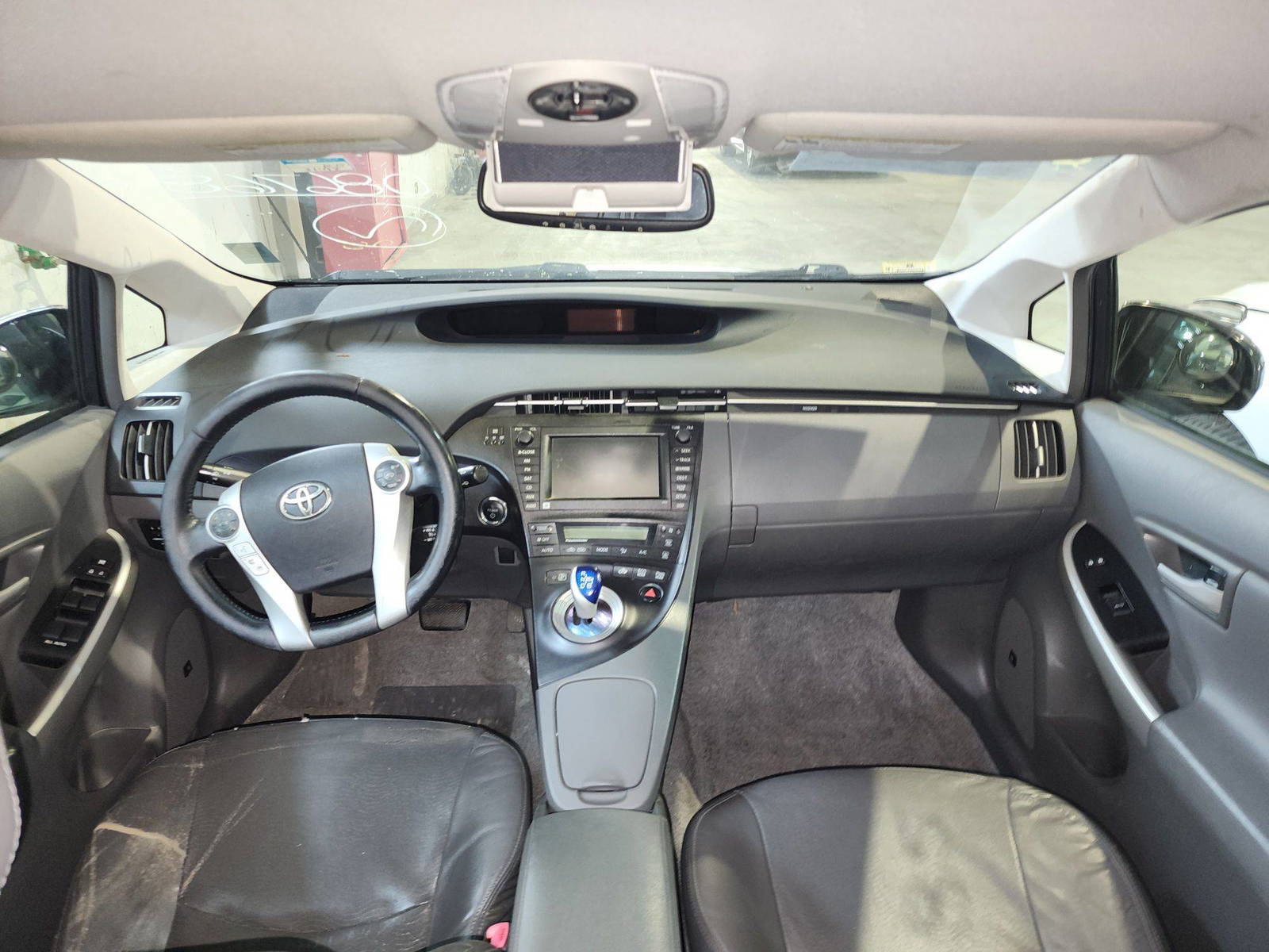 2010 TOYOTA PRIUS — 261397 Miles — Lot 086768 — Al Quoz - Marhaba Auctions Used Cars - Image 8