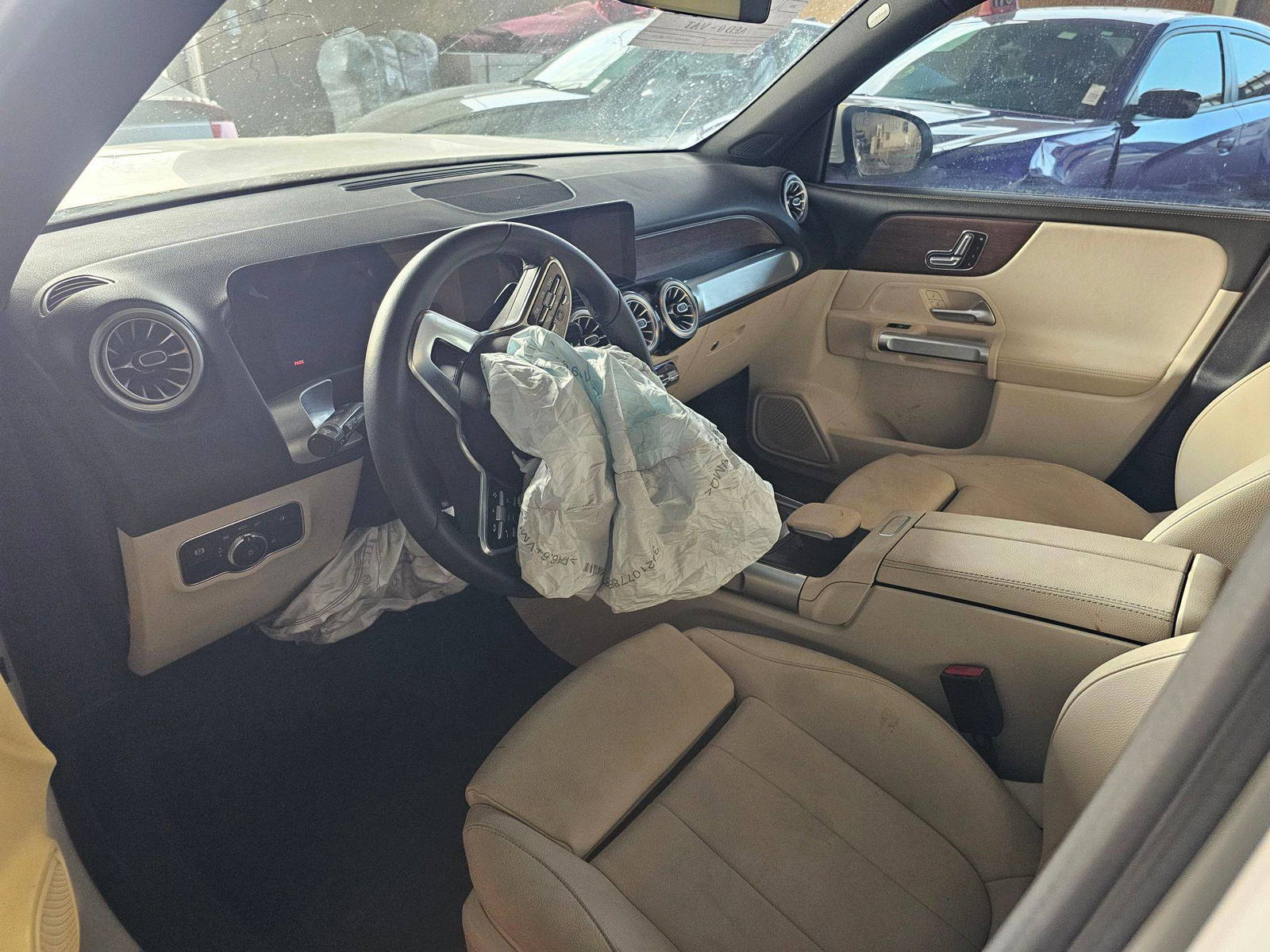 2023 MERCEDES BENZ EQB 300 — 33371 Miles — Lot 074944 — Main - Marhaba Auctions Used Cars - Image 8