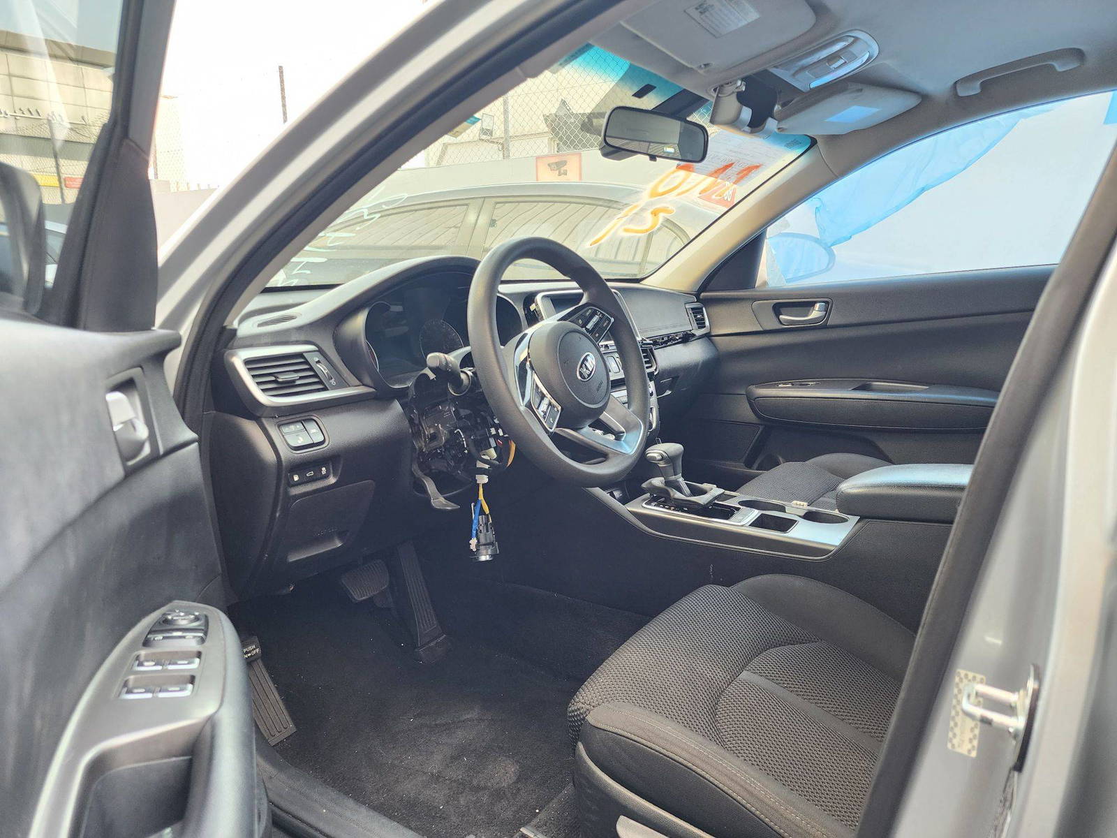 2019 KIA OPTIMA — 78208 Miles — Lot 341432 — Souq - Marhaba Auctions Used Cars - Image 10