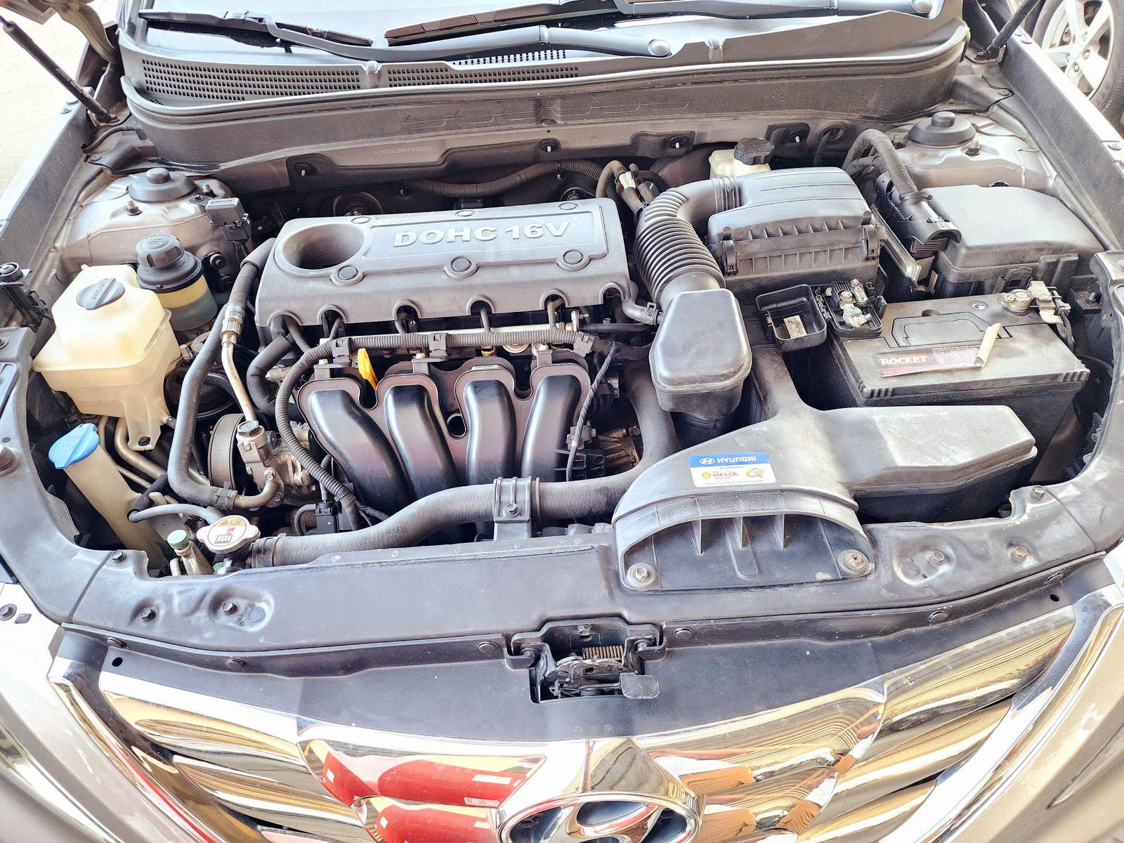 2010 HYUNDAI SONATA — 116799 KM — Lot AA021221 — Souq - Marhaba Auctions Used Cars - Image 12