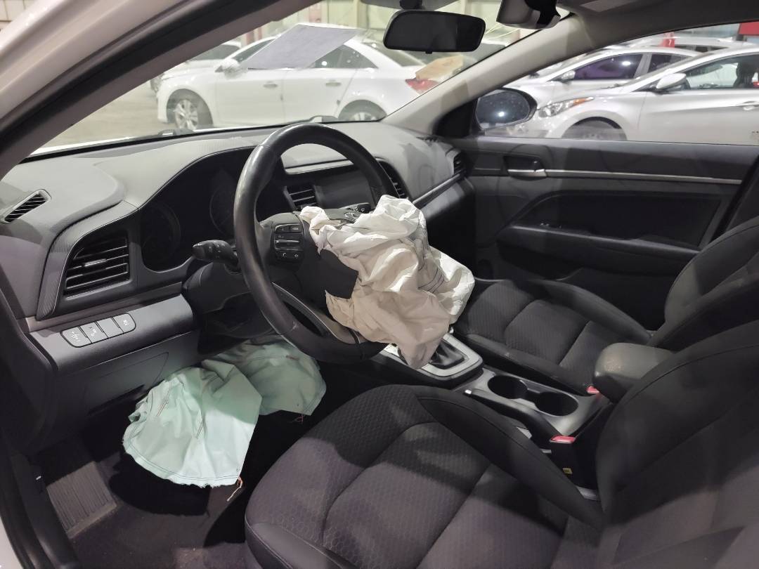 2019 HYUNDAI ELANTRA — 88279 KM — Lot 50779765 — Main - Marhaba Auctions Used Cars - Image 6