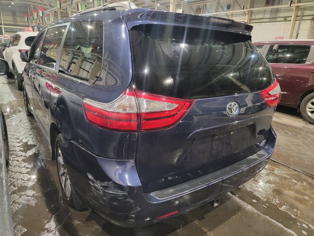 2018 TOYOTA SIENNA — 138073 Miles — Lot 6JS205740 — UMM RAMOOL - Marhaba Auctions Used Cars - Image 4