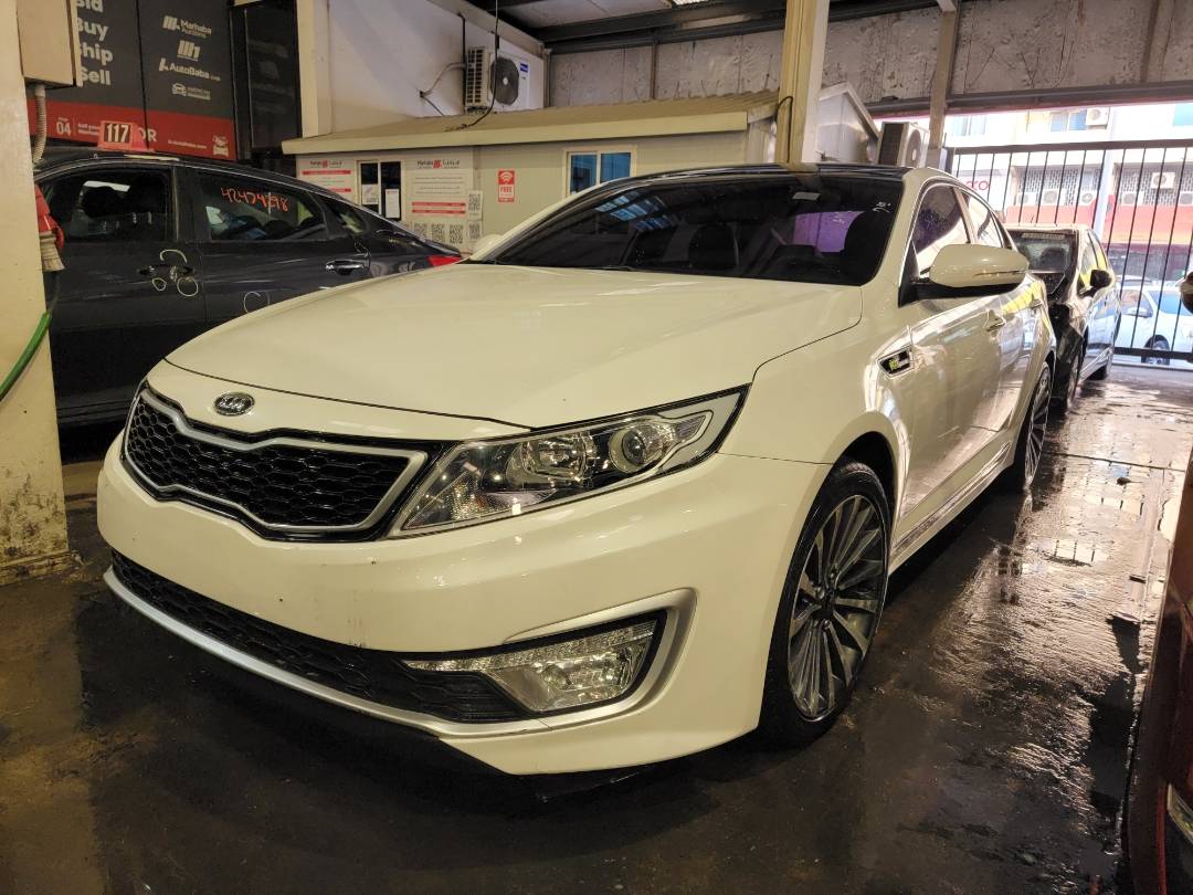2012 KIA K5 — 97098 KM — Lot 009291 — Main - Marhaba Auctions Used Cars - Image 5