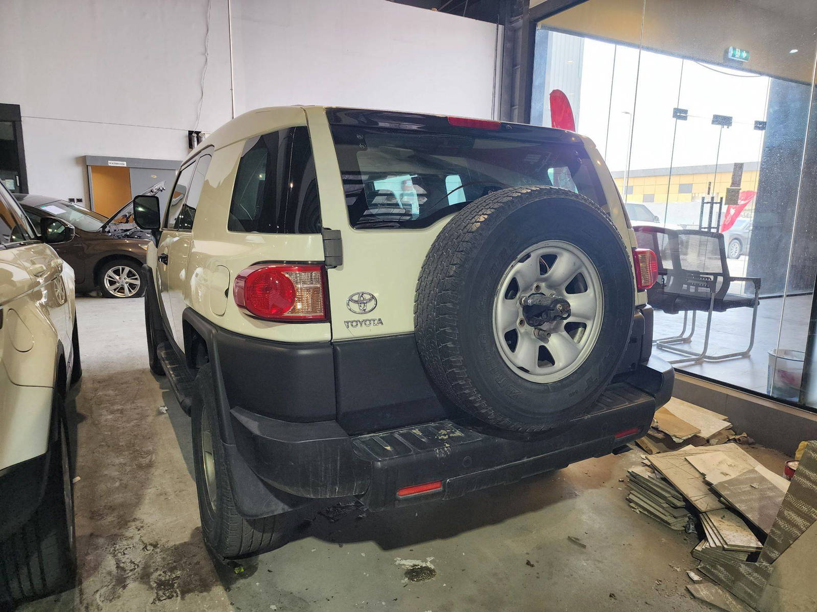 2009 TOYOTA FJ CRUISER — 517389 KM — Lot 39K063077 — Main - Marhaba Auctions Used Cars - Image 6
