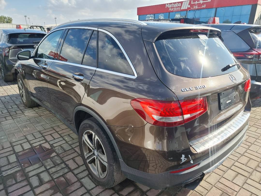 2017 MERCEDES BENZ GLC-300 — 87833 Miles — Lot F198298 — Ind. 12 - Marhaba Auctions Used Cars - Image 5