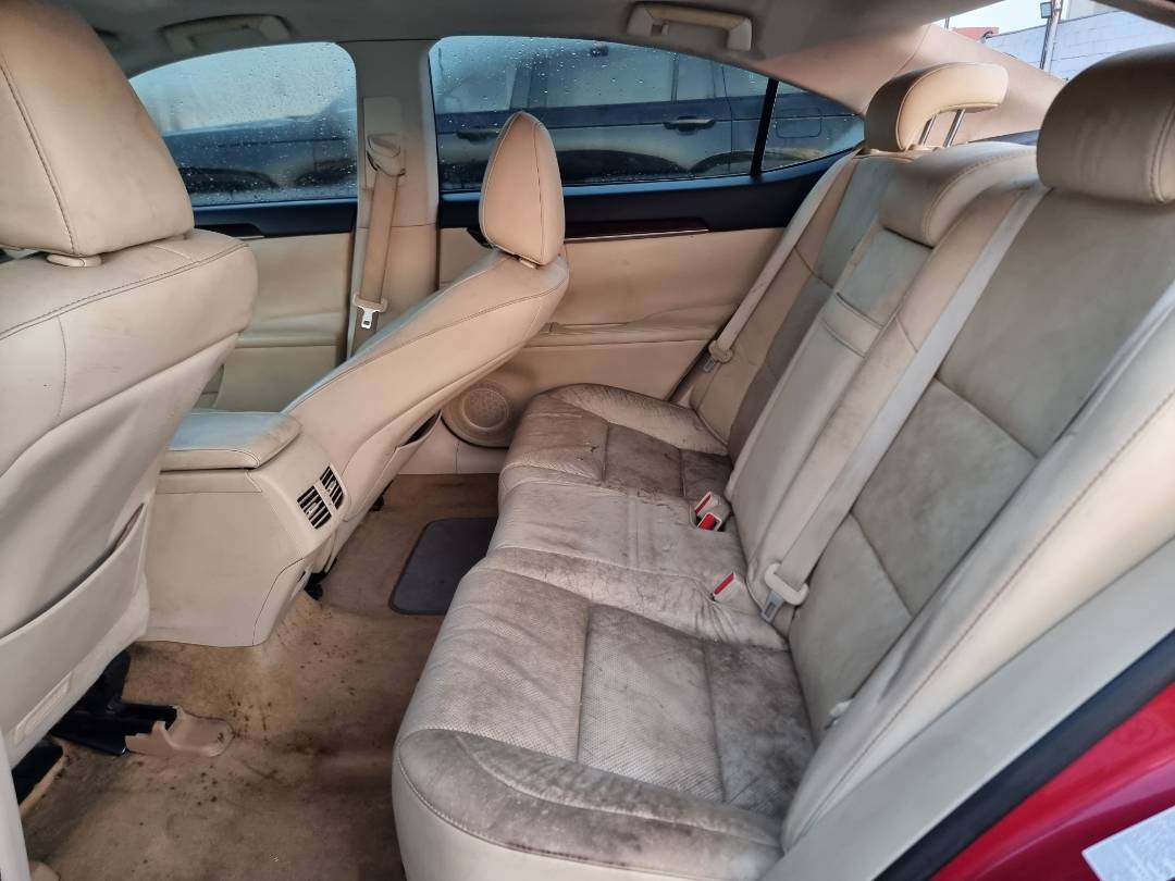 2015 LEXUS ES 350 — 155185 Miles — Lot 125487 — Souq - Marhaba Auctions Used Cars - Image 6