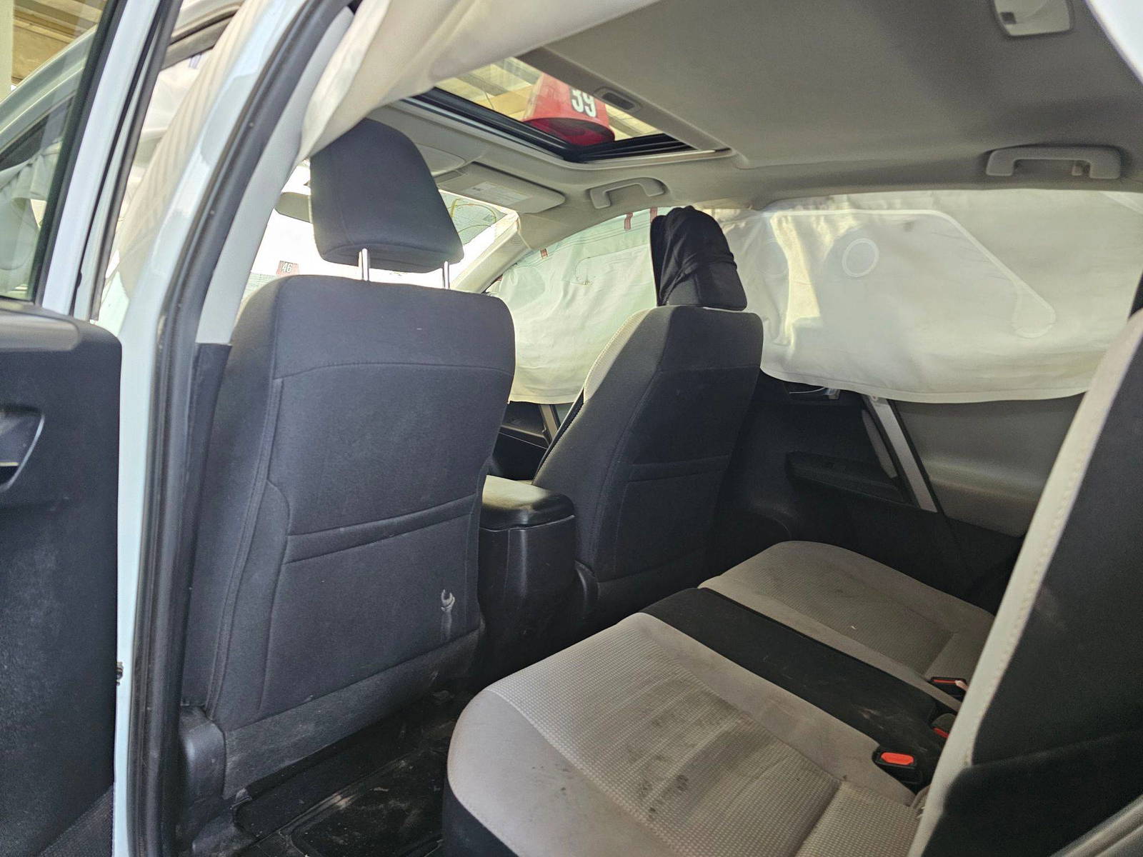 2016 TOYOTA RAV4 — 152860 Miles — Lot W522127 — Souq - Marhaba Auctions Used Cars - Image 6