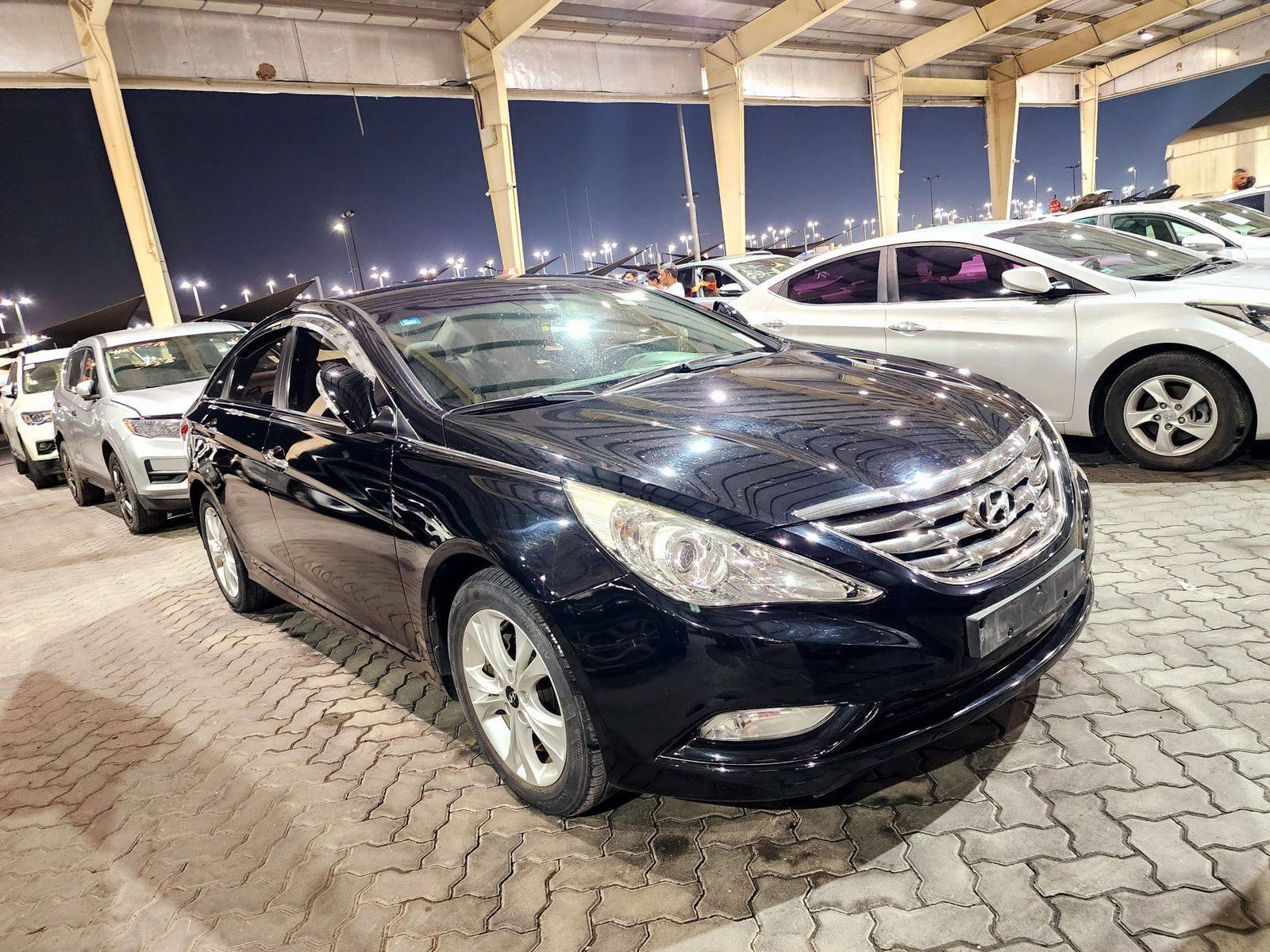 2011 HYUNDAI SONATA — 139266 KM — Lot 267262 — Souq - Marhaba Auctions Used Cars - Image 4