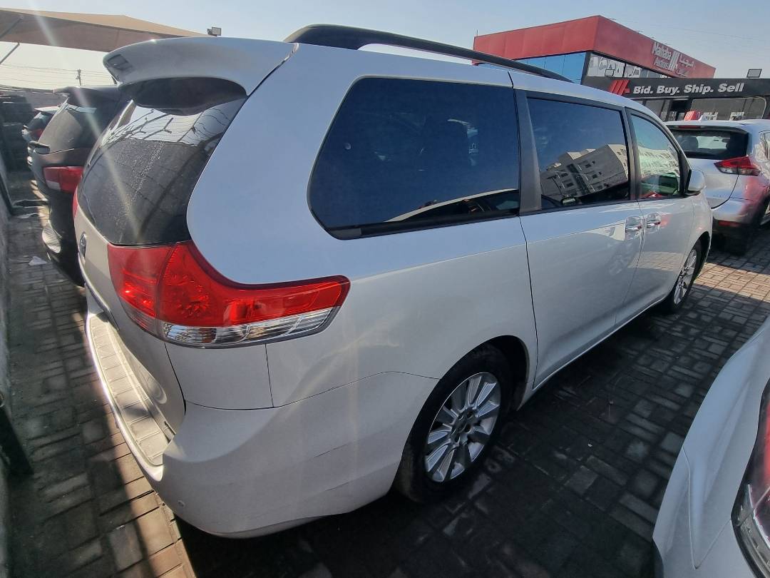 2011 TOYOTA SIENNA — 184668 Miles — Lot S106443 — Ind. 12 - Marhaba Auctions Used Cars - Image 14