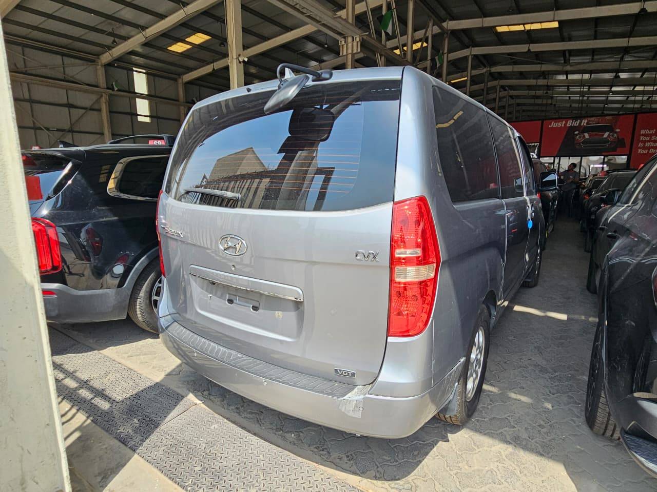 2012 HYUNDAI GRAND STAREX — 303109 KM — Lot 459527 — Main - Marhaba Auctions Used Cars - Image 5
