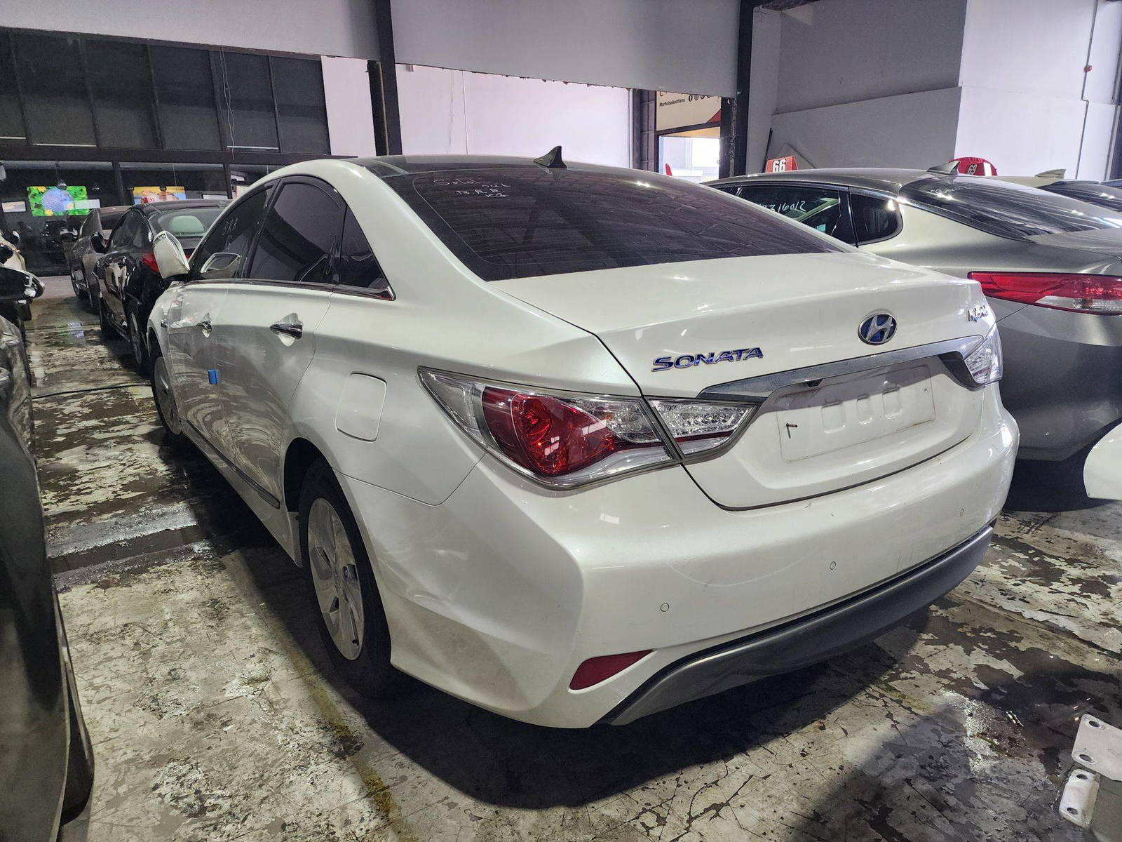 2014 HYUNDAI SONATA — 230303 KM — Lot 098817 — Souq - Marhaba Auctions Used Cars - Image 5