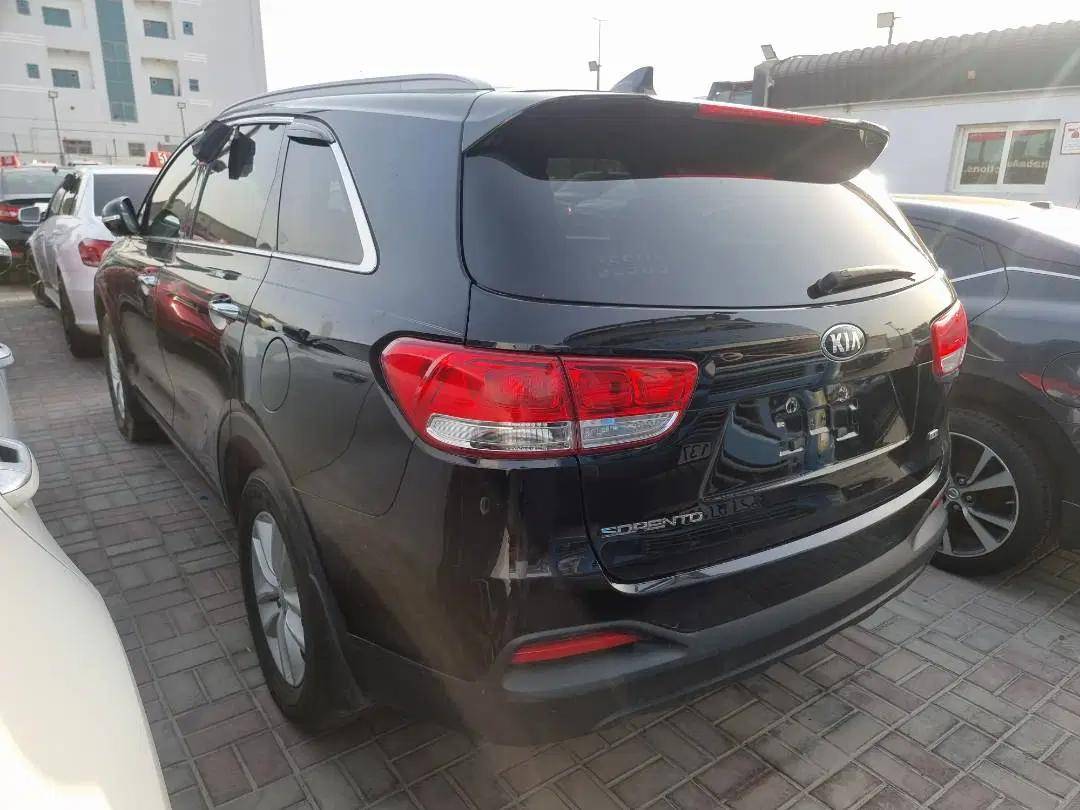 2017 KIA SORENTO — 183588 Miles — Lot 226464 — Ind. 12 - Marhaba Auctions Used Cars - Image 5