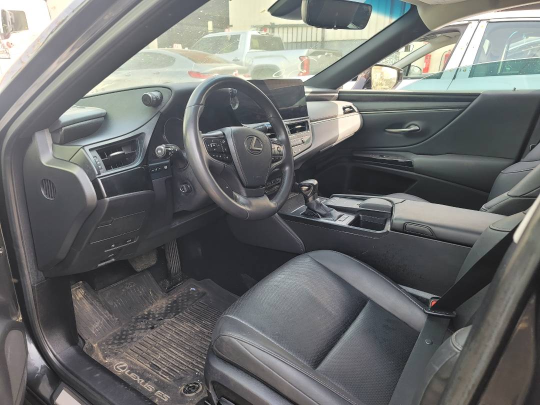 2022 LEXUS ES 300H — 131796 Miles — Lot U025914 — Main - Marhaba Auctions Used Cars - Image 6