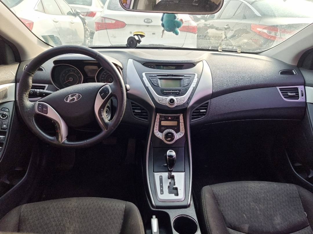 HYUNDAI AVANTE 2011 - Marhaba Auction Used Cars - Image 7