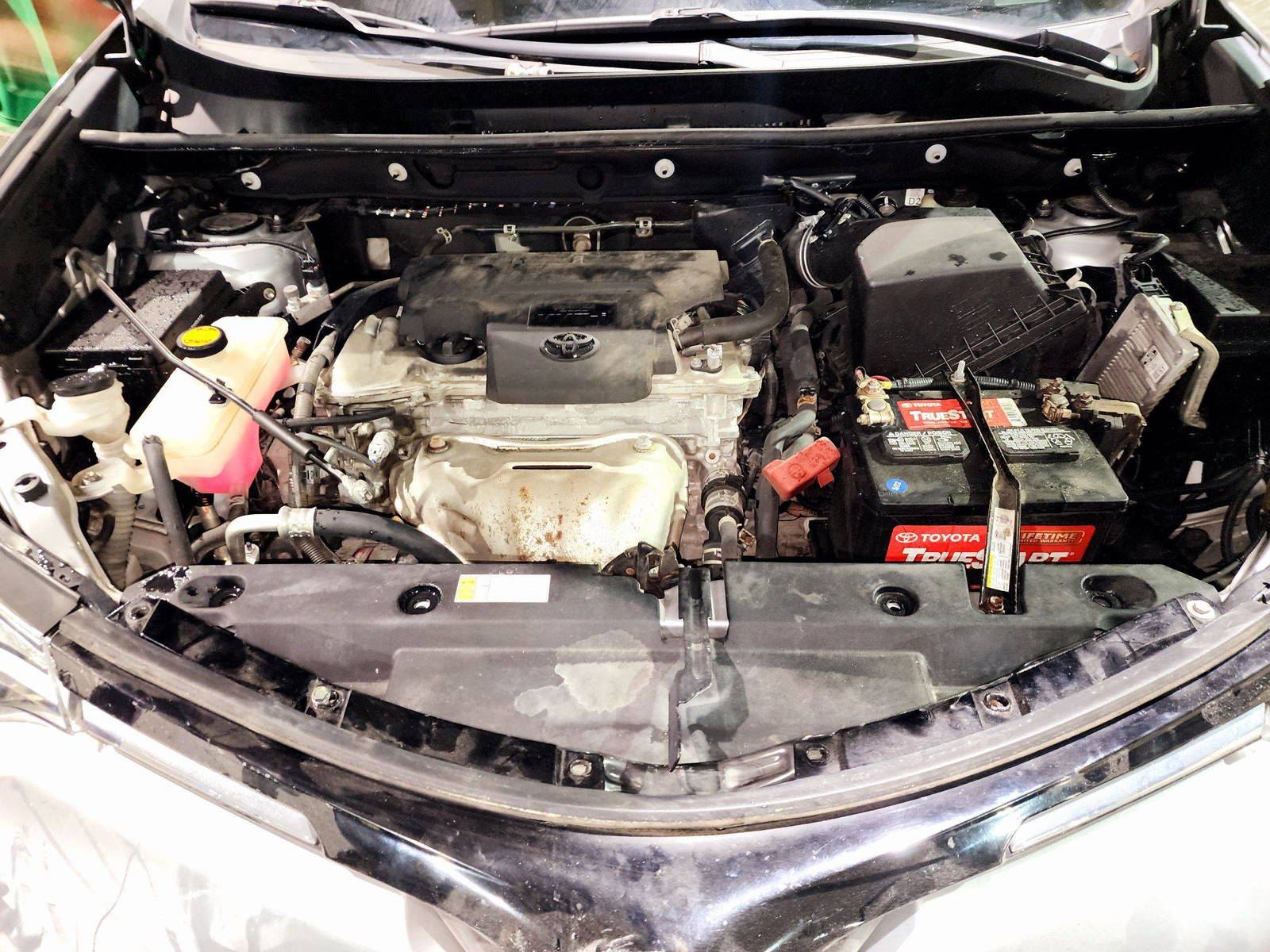 2018 TOYOTA RAV4 — 86894 Miles — Lot 78082834 — Souq - Marhaba Auctions Used Cars - Image 12