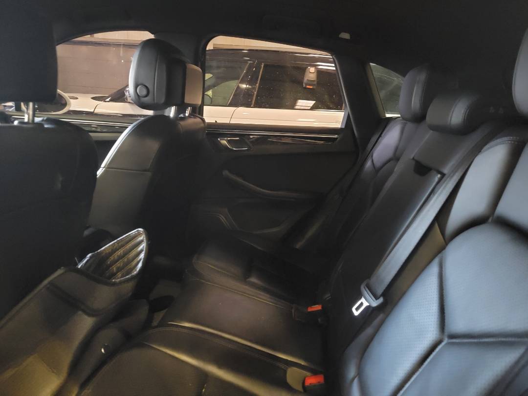 2015 PORSCHE MACAN — 137296 KM — Lot B53531 — Main - Marhaba Auctions Used Cars - Image 7