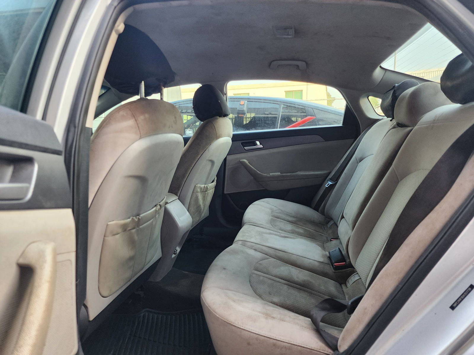 2016 HYUNDAI SONATA — 160315 Miles — Lot GH357739 — Al Quoz - Marhaba Auctions Used Cars - Image 7