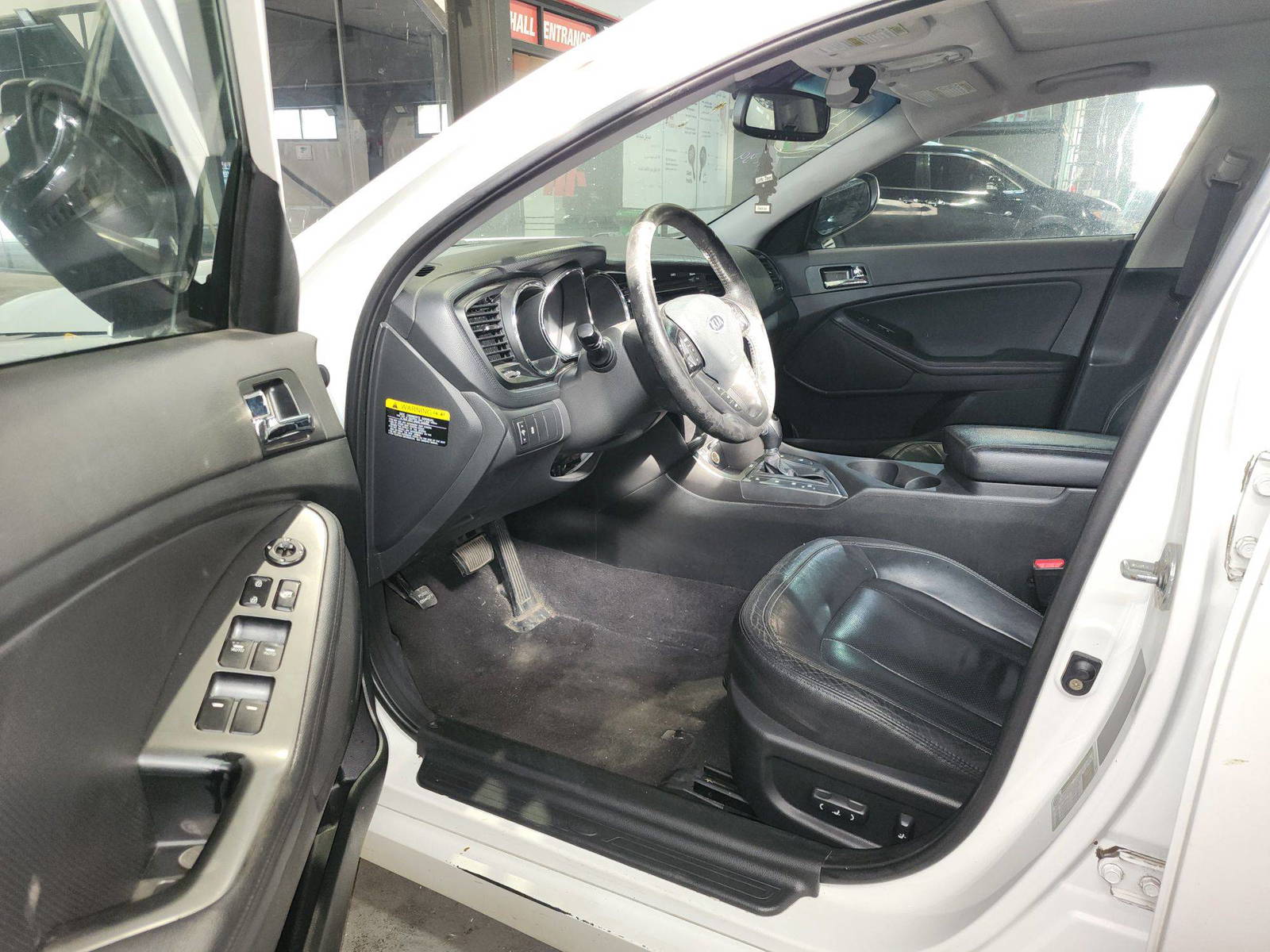 2012 KIA OPTIMA — 263573 KM — Lot 41742505 — Al Quoz - Marhaba Auctions Used Cars - Image 9