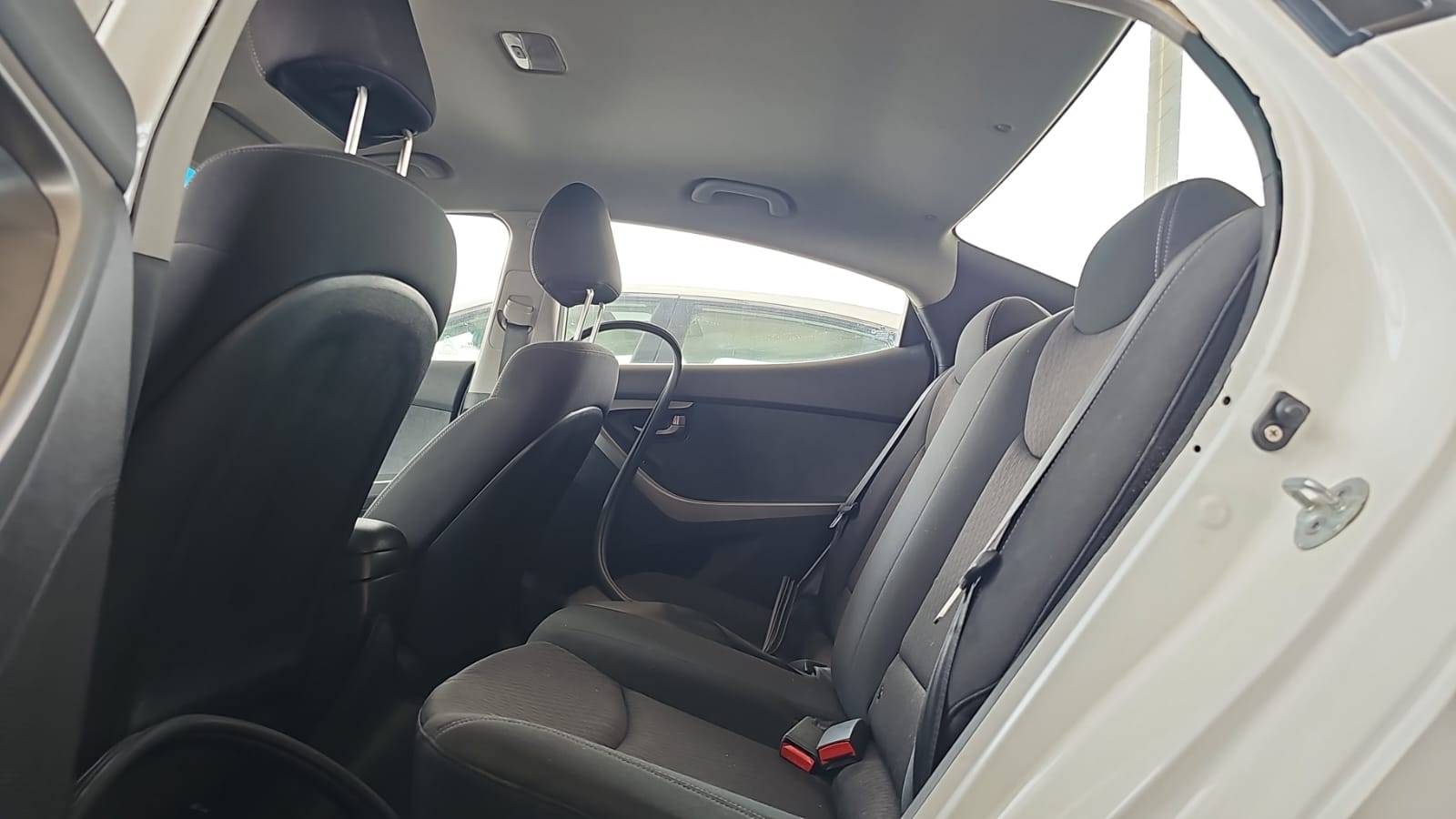 2011 HYUNDAI AVANTE — 150437 KM — Lot U017059 — Souq - Marhaba Auctions Used Cars - Image 8