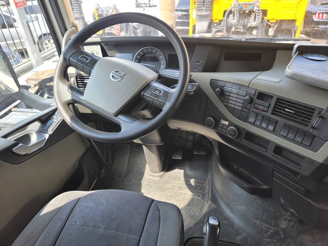 2015 VOLVO FH-Series — 652697 KM — Lot B726492 — Main - Marhaba Auctions Used Cars - Image 8