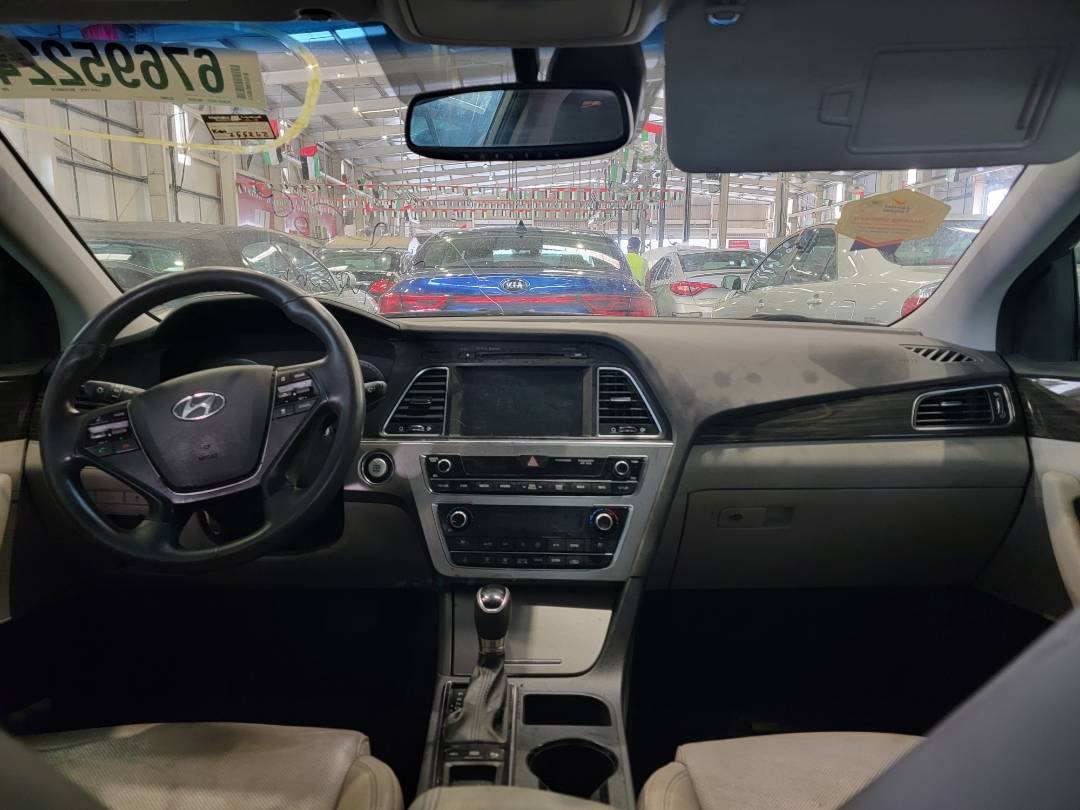 2017 HYUNDAI SONATA — 255262 KM — Lot 1HA056641 — Main - Marhaba Auctions Used Cars - Image 8