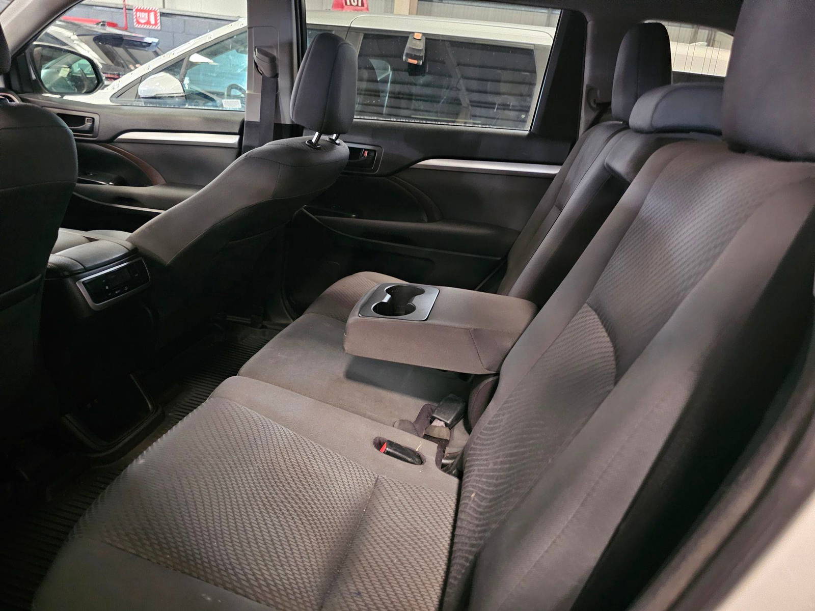 TOYOTA HIGHLANDER 2018 - Marhaba Auction Used Cars - Image 9