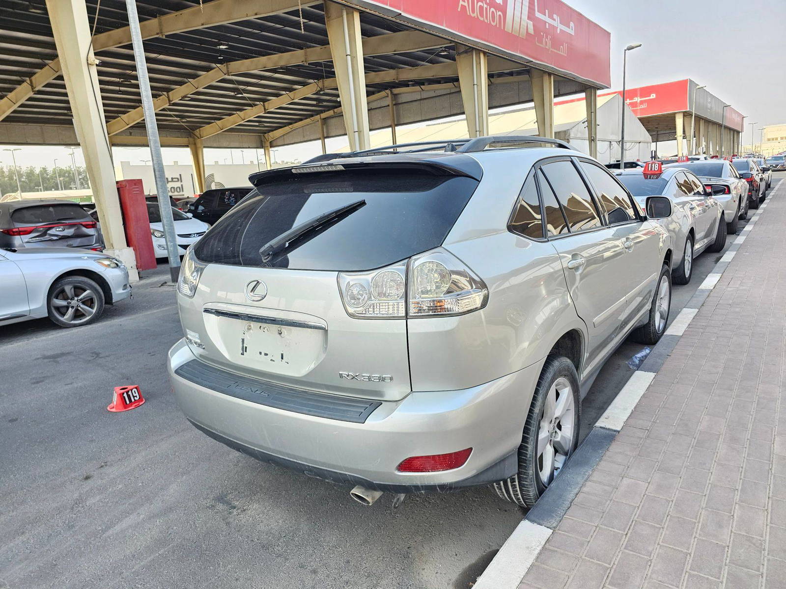 2006 LEXUS RX 330 — 245058 Miles — Lot UX6C101981 — Souq - Marhaba Auctions Used Cars - Image 3