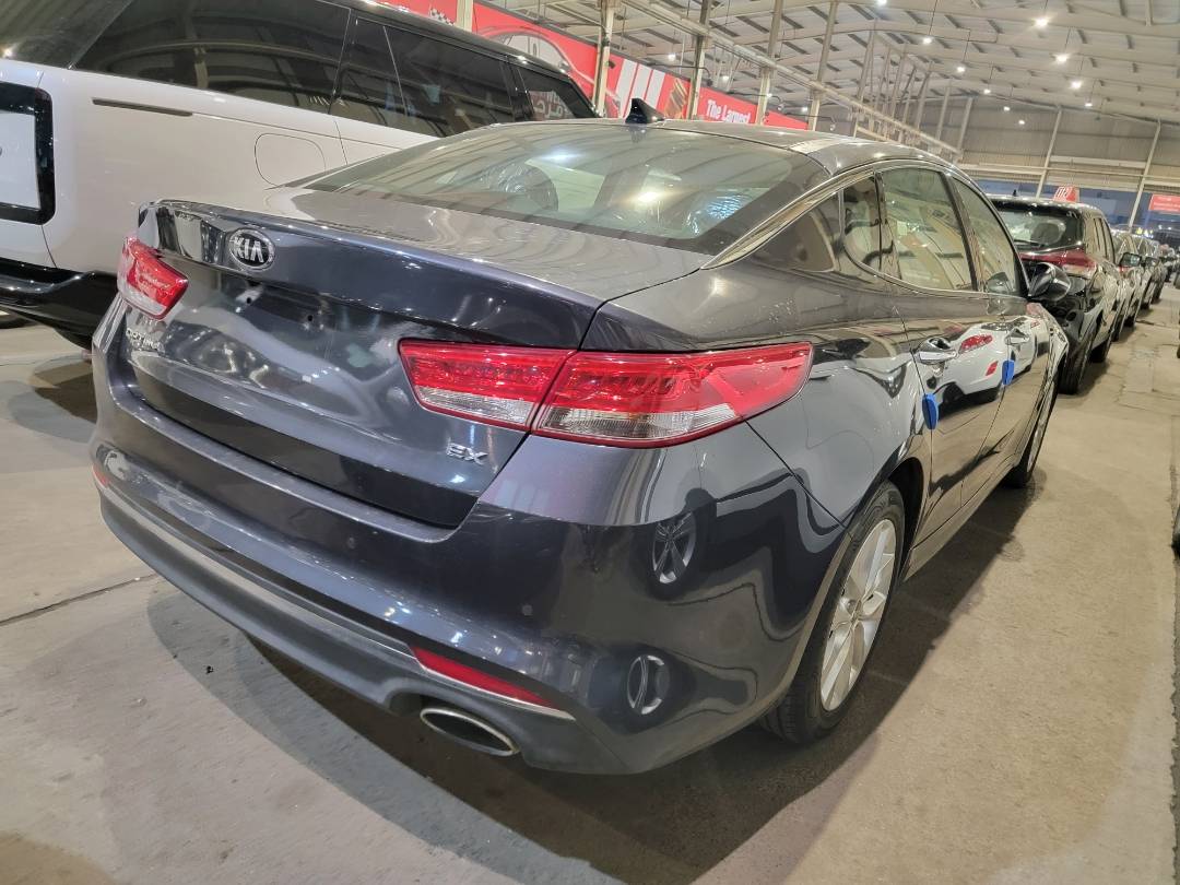 2018 KIA OPTIMA — 218596 Miles — Lot JG259930 — Main - Marhaba Auctions Used Cars - Image 4