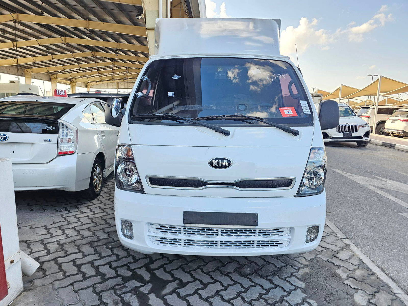 2019 KIA BONGO 3 — 244887 KM — Lot 305587 — Souq - Marhaba Auctions Used Cars - Image 3