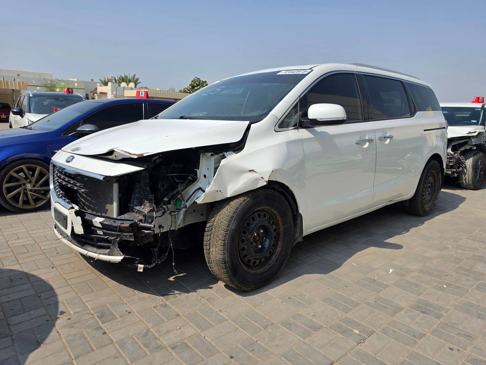 2020 KIA SEDONA — 113357 KM — Lot 72442975 - Marhaba Auctions Used Cars - Image 3