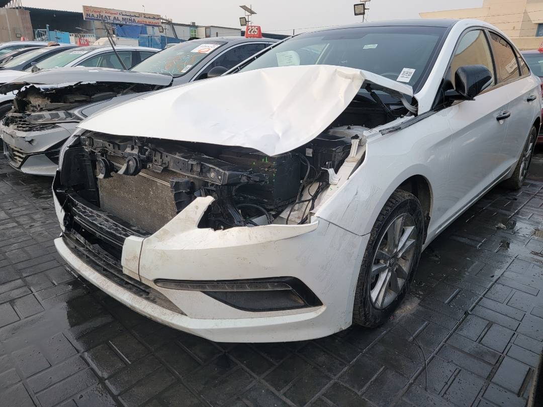 2017 HYUNDAI SONATA — 162718 KM — Lot 35425 — Souq - Marhaba Auctions Used Cars - Image 5