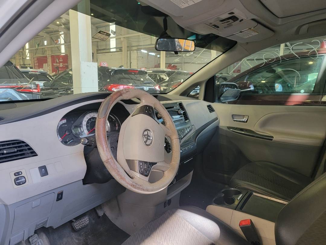 2011 TOYOTA SIENNA — 257489 Miles — Lot 148734 — Main - Marhaba Auctions Used Cars - Image 6