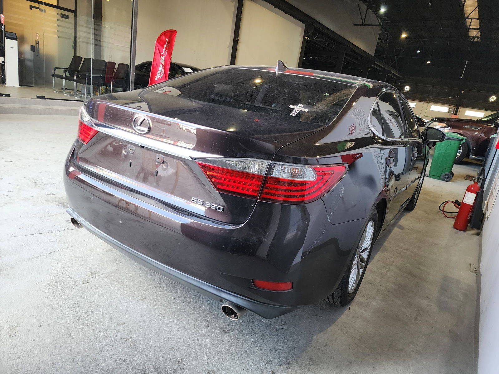 2015 LEXUS ES 350 — 71602 Miles — Lot 210178 — Al Quoz - Marhaba Auctions Used Cars - Image 4
