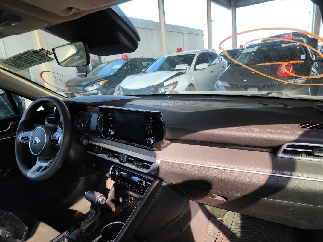 2021 KIA K5 — 71305 Miles — Lot 82180163 — Souq - Marhaba Auctions Used Cars - Image 5