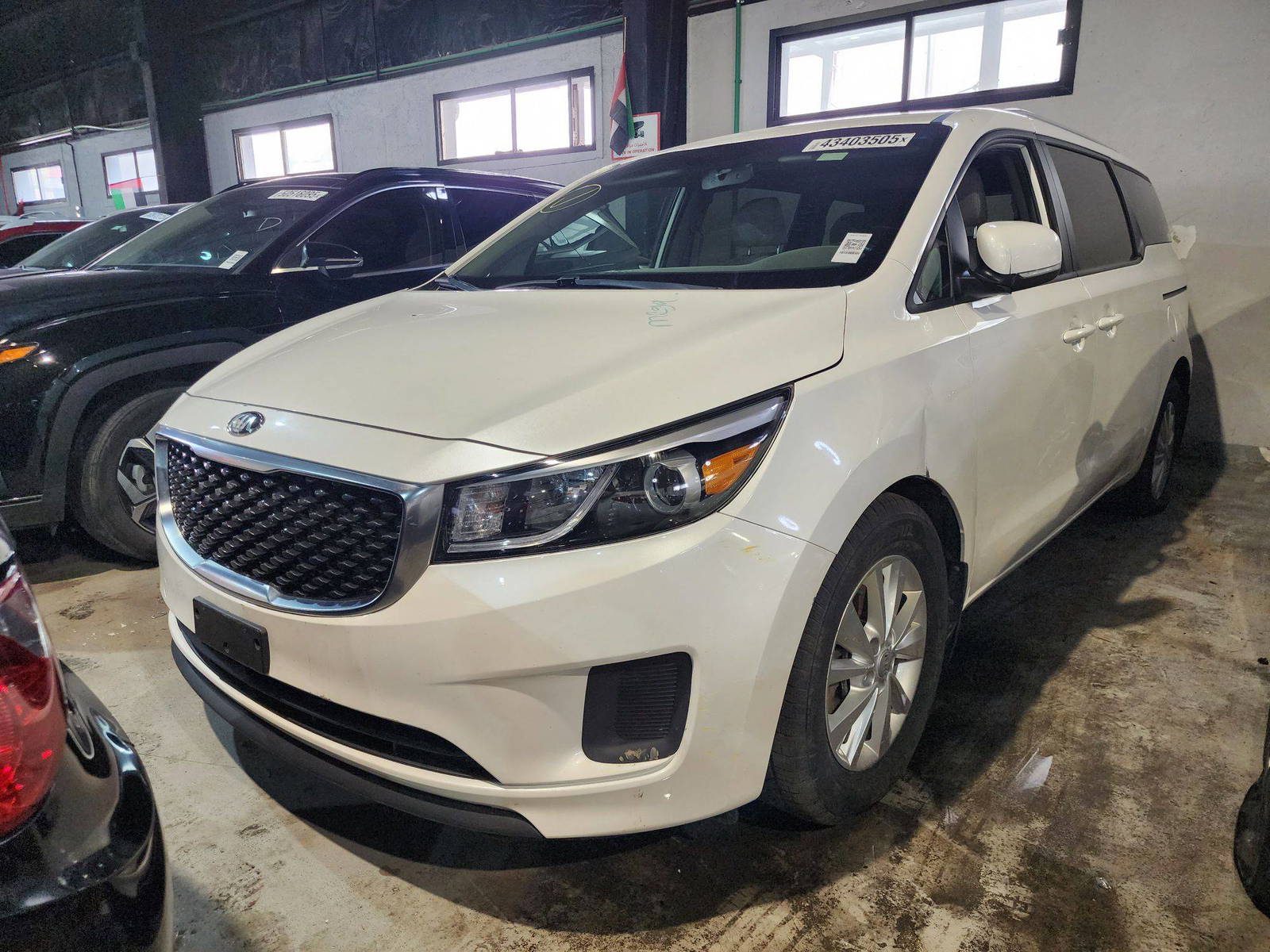 2018 KIA SEDONA — 180222 KM — Lot 6361734 — Main - Marhaba Auctions Used Cars - Image 4