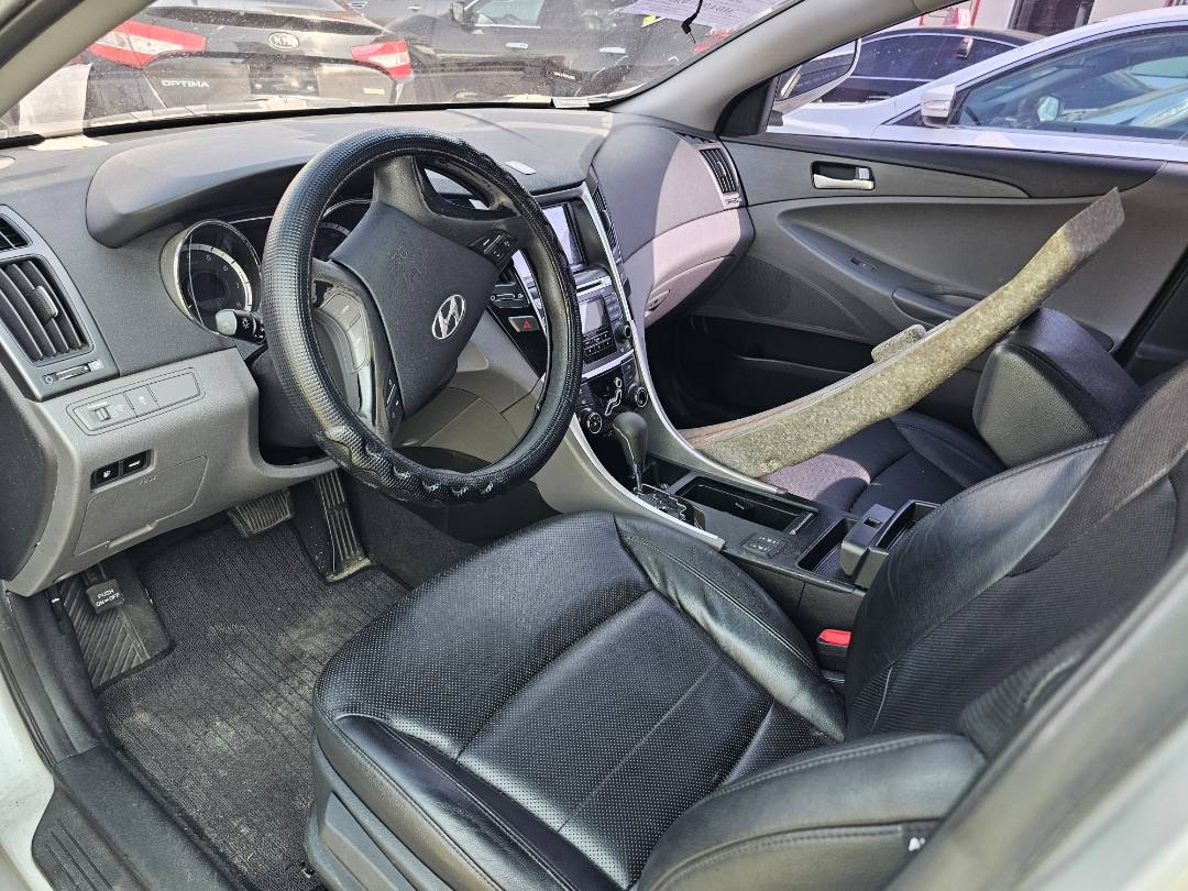 2010 HYUNDAI SONATA — 203132 KM — Lot 014366 — Main - Marhaba Auctions Used Cars - Image 7