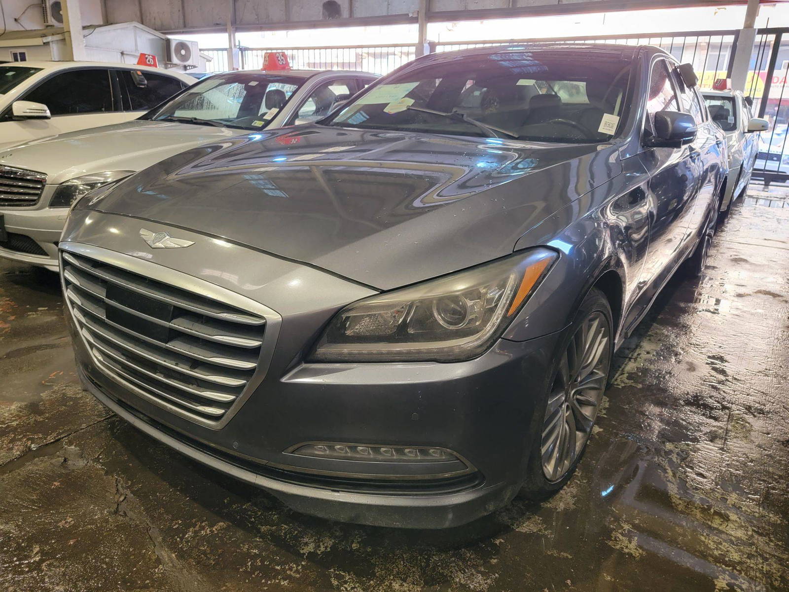 2015 HYUNDAI GENESIS — 101003 Miles — Lot 43079650 — Main - Marhaba Auctions Used Cars - Image 5
