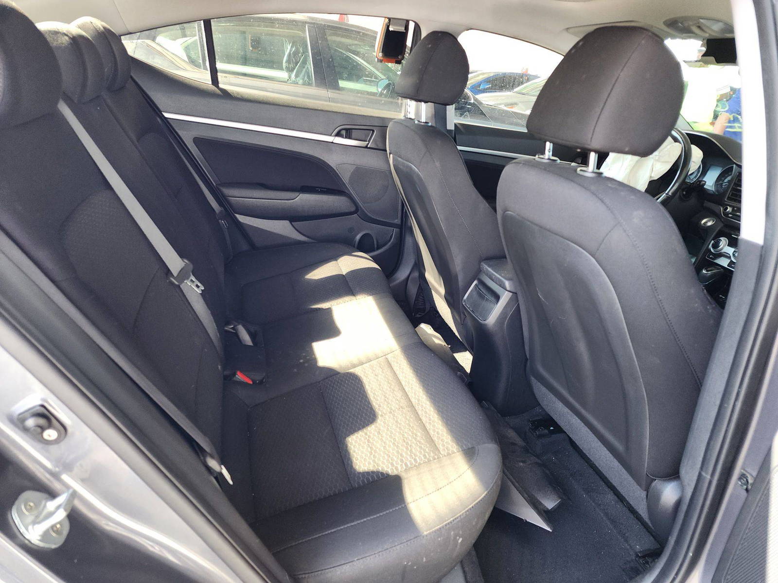 2020 HYUNDAI ELANTRA — 124636 KM — Lot 945593 - Marhaba Auctions Used Cars - Image 8