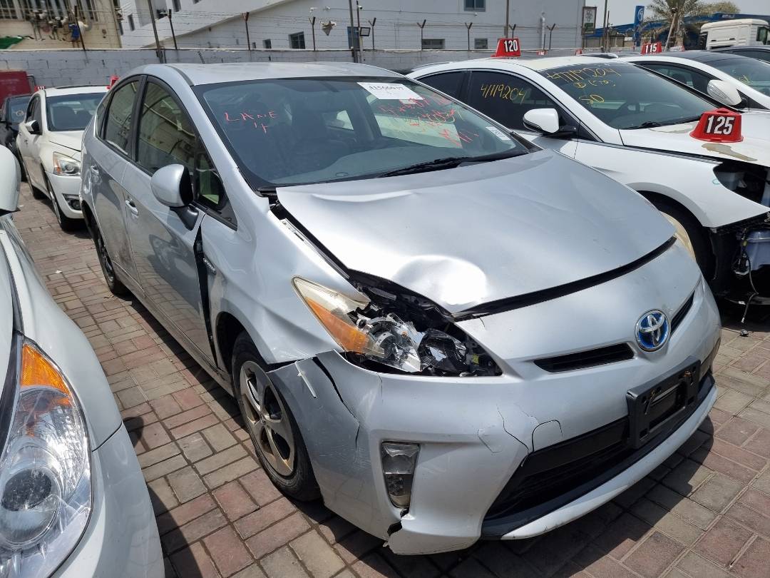 2012 TOYOTA PRIUS — 274519 Miles — Lot 215478 — Ind. 12 - Marhaba Auctions Used Cars - Image 3