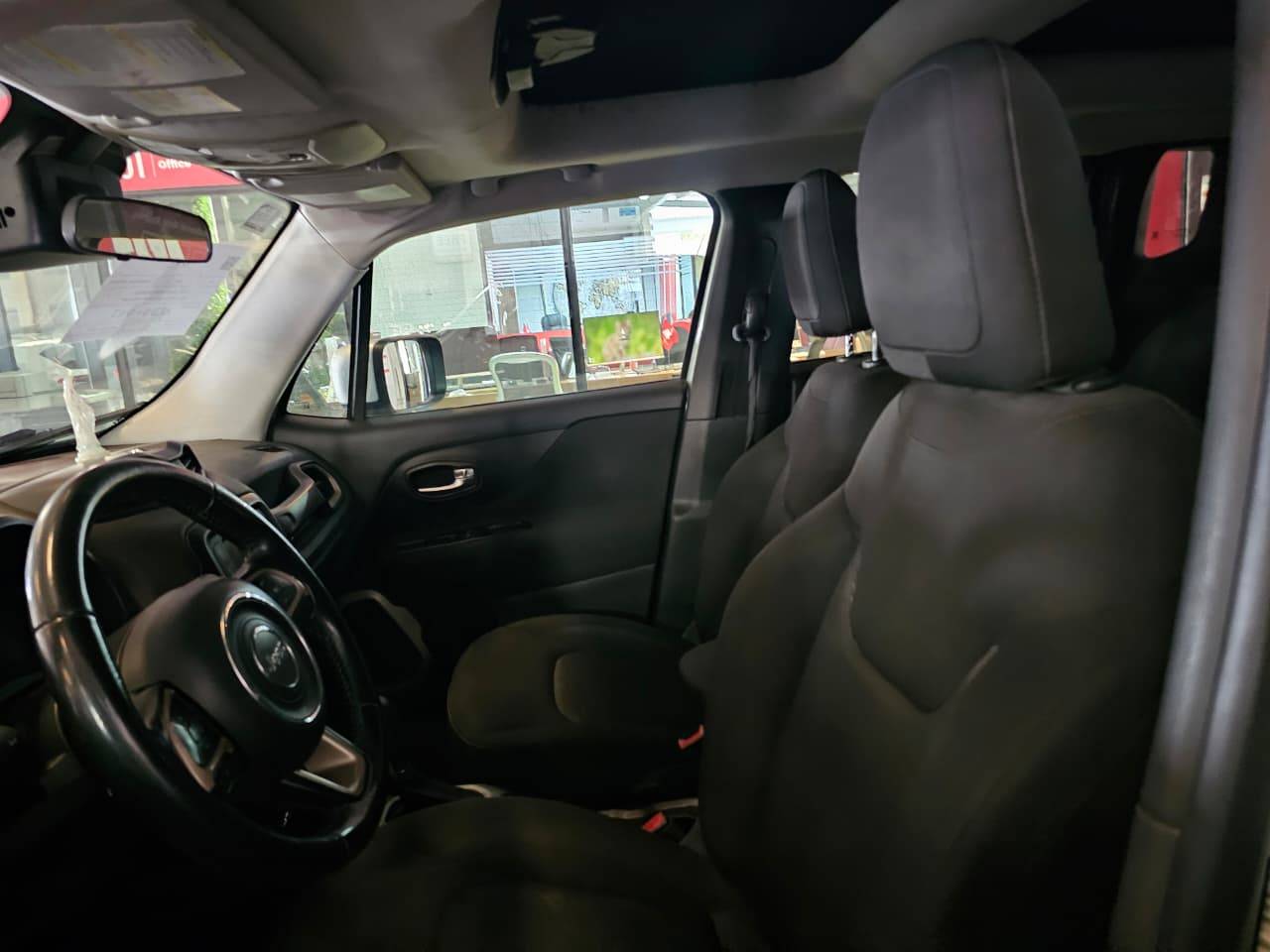 2016 JEEP RENEGADE LATITUDE — 127631 KM — Lot GPD85051 — Main - Marhaba Auctions Used Cars - Image 8