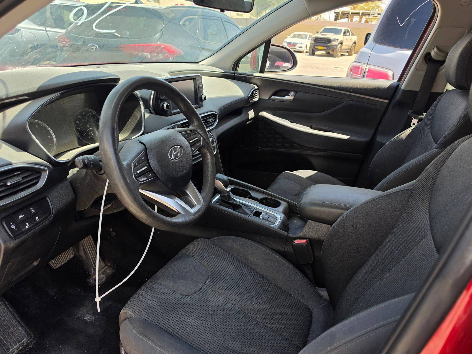 HYUNDAI SANTA FE 2019 - Marhaba Auction Used Cars - Image 8