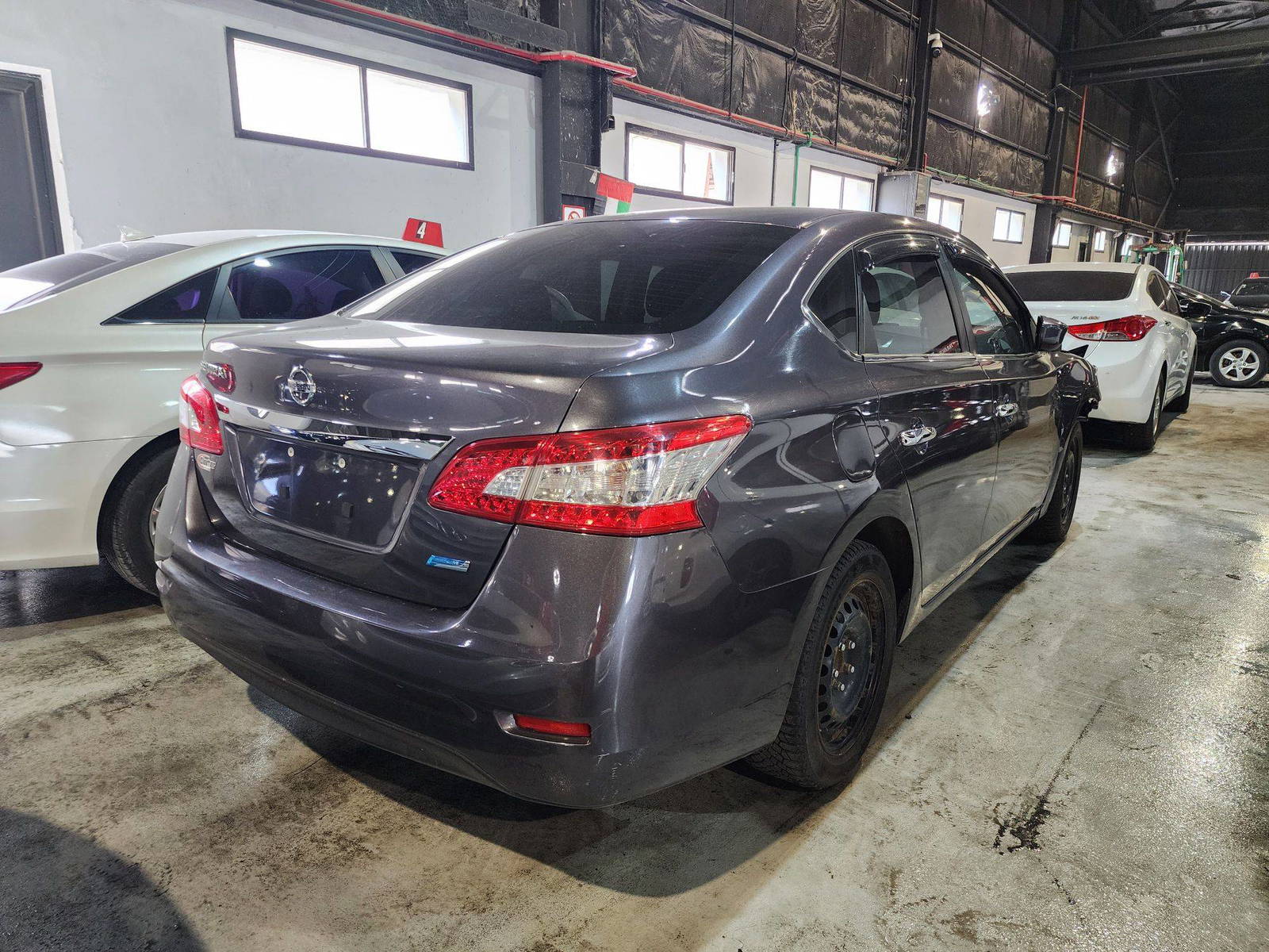 2015 NISSAN SENTRA — 192662 KM — Lot 650427 — Al Quoz - Marhaba Auctions Used Cars - Image 3