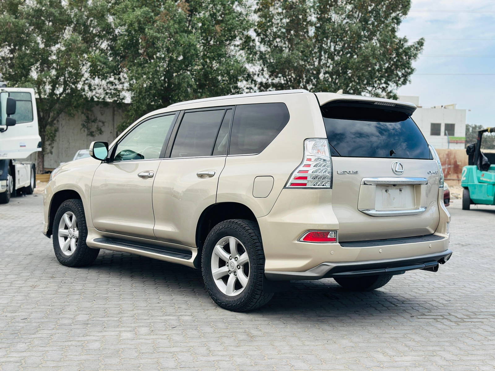2010 LEXUS GX 460 — 175644 Miles — Lot 75453234 — Ind. 12 - Marhaba Auctions Used Cars - Image 7