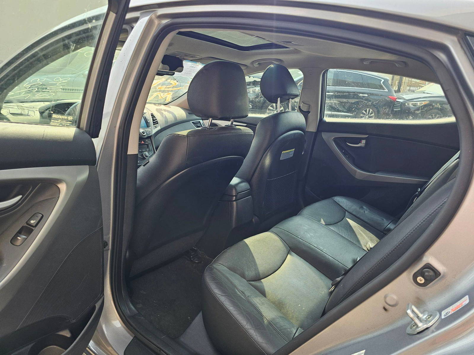 2014 HYUNDAI ELANTRA — 125419 Miles — Lot 42554774 — Souq - Marhaba Auctions Used Cars - Image 6